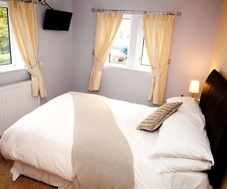 Lord Nelson Inn Chippenham  Extérieur photo